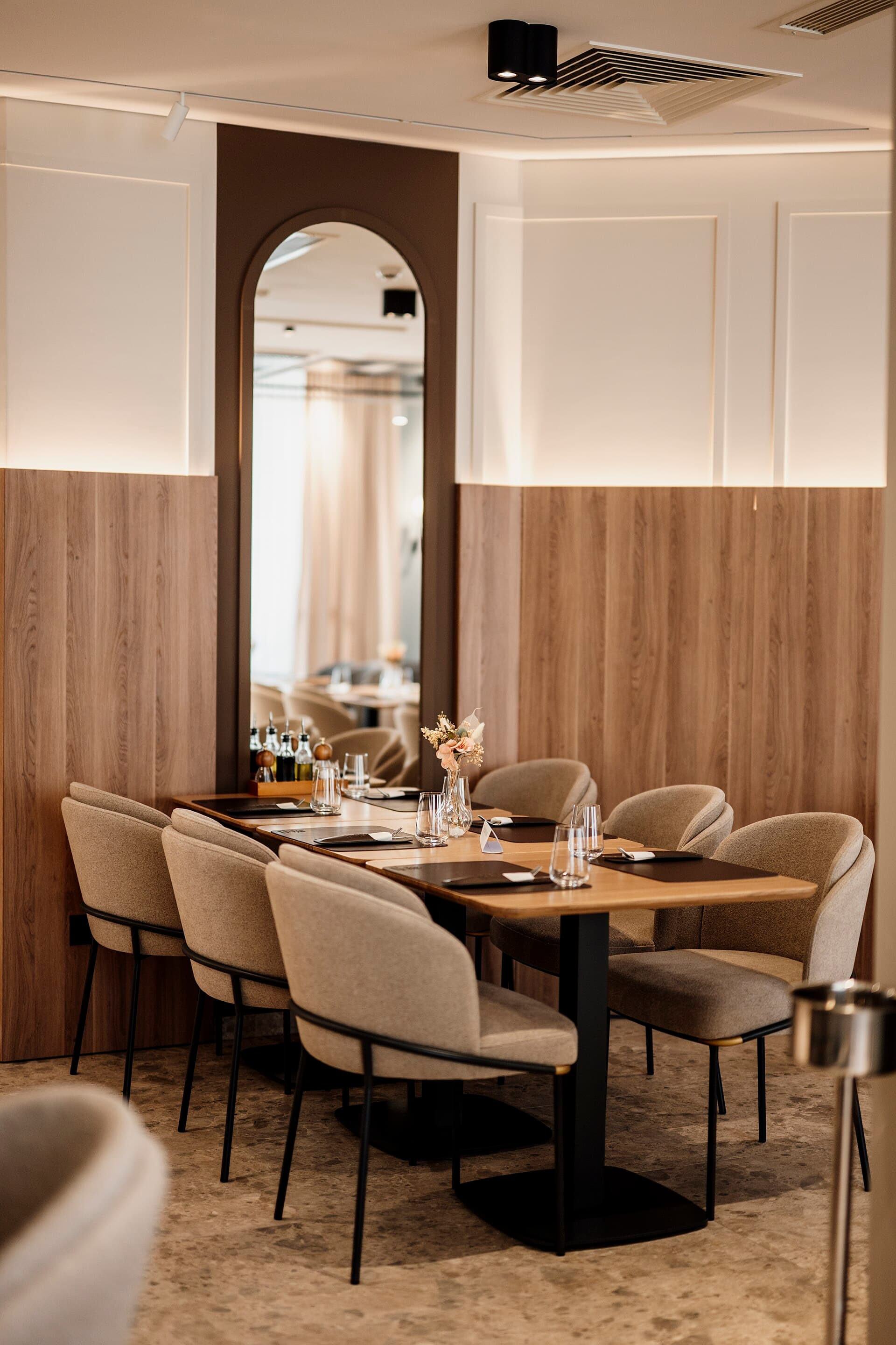 Retail & Restaurant Cleaning